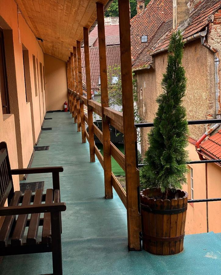 Ullysses Guest House Брашов Экстерьер фото