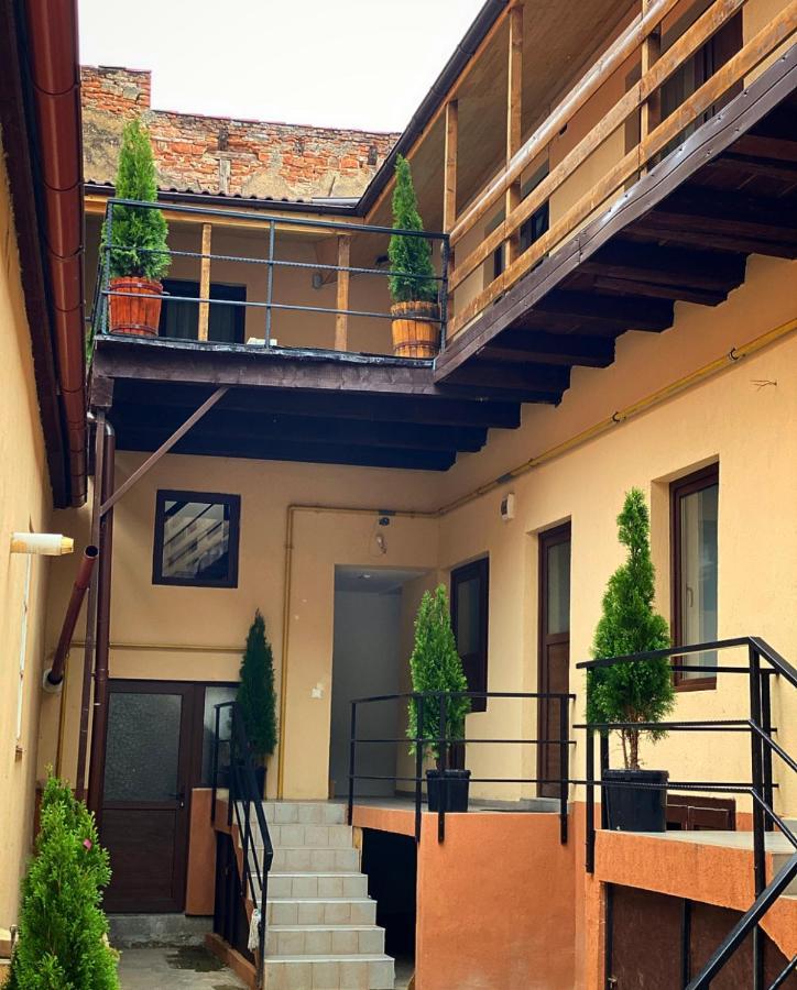 Ullysses Guest House Брашов Экстерьер фото