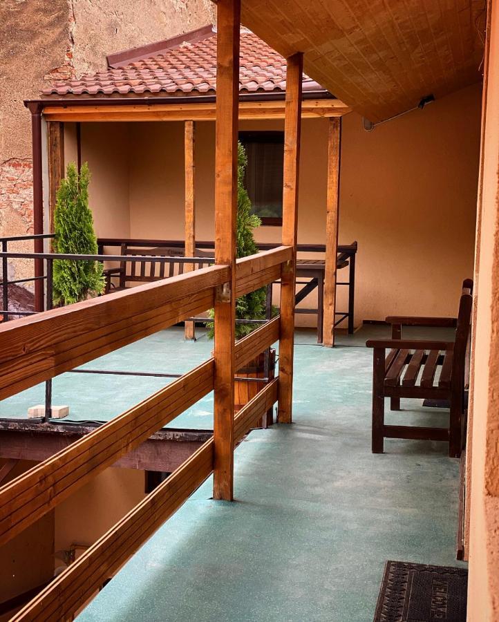 Ullysses Guest House Брашов Экстерьер фото